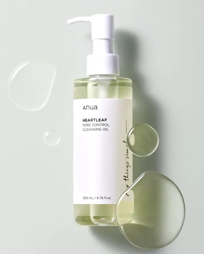 Anua Heartleaf Pore Control Cleansing Oil – Skånsom renseolie med hjertensblad, der effektivt fjerner makeup og renser porerne uden at irritere huden. 200 ml.