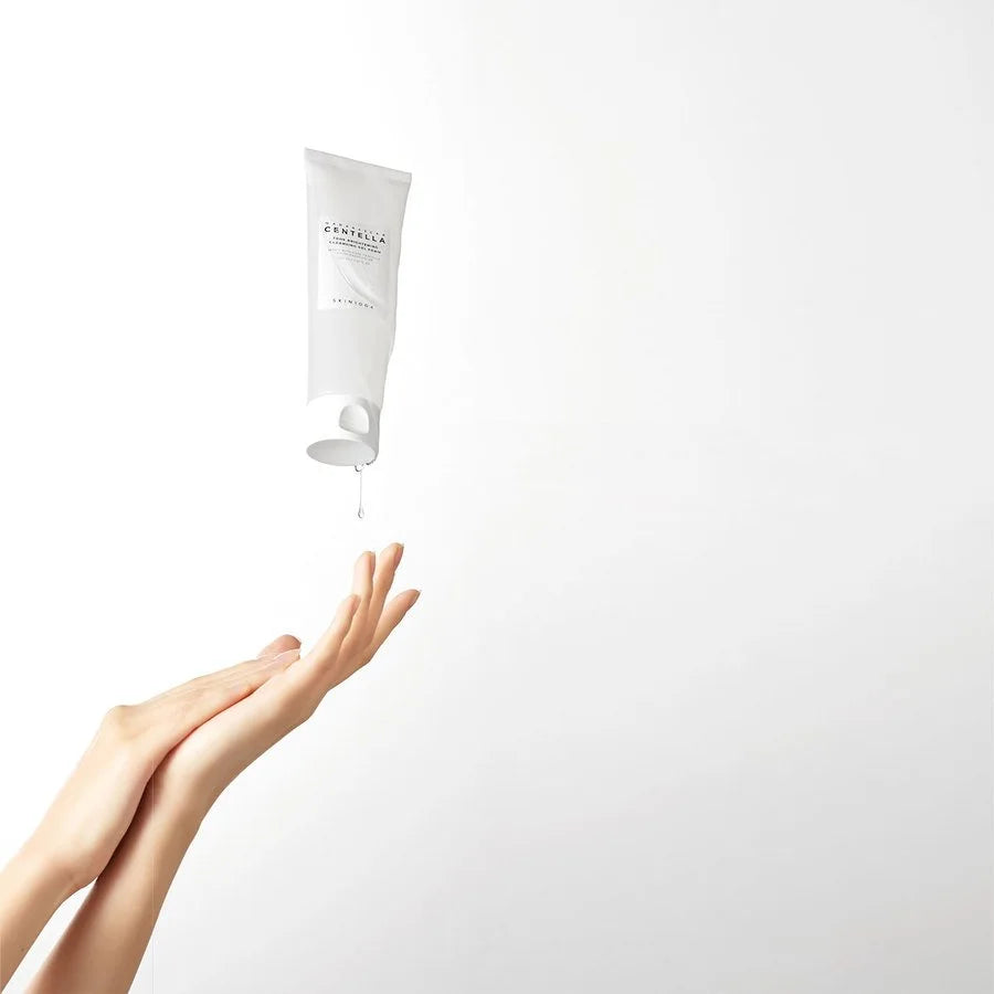 “SKIN1004 Madagascar Centella Tone Brightening Cleansing Gel Foam – Skånsom rens med centella, der lysner og beroliger huden. 125 ml.”