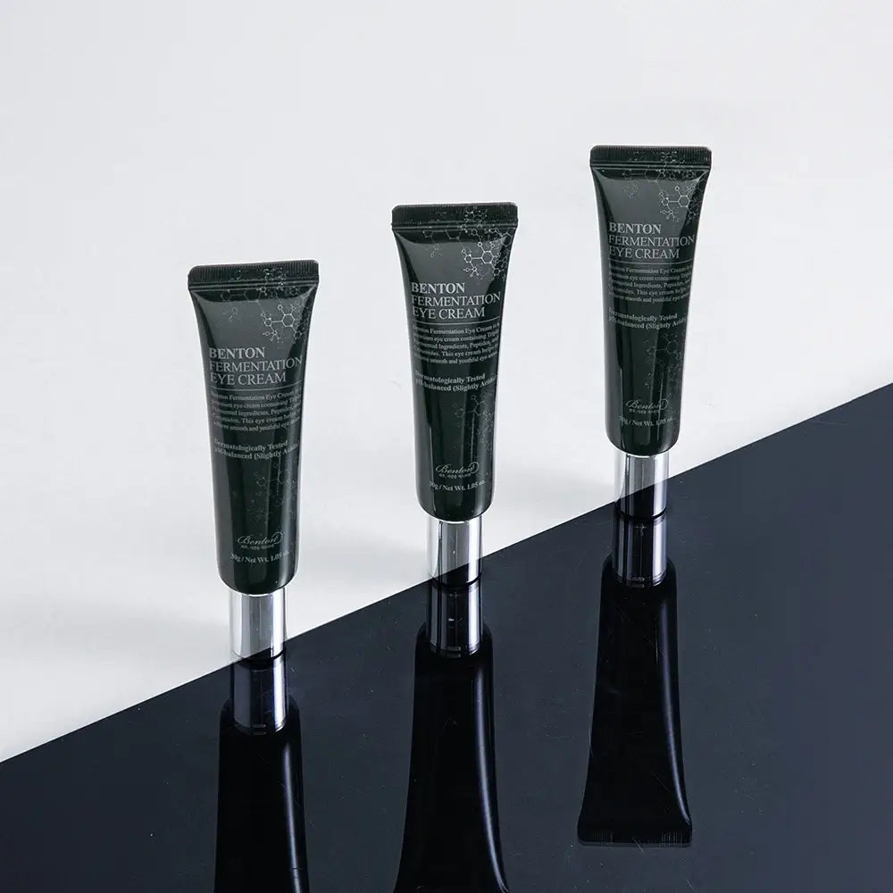 Benton Fermentation Eye Cream – Nærende øjencreme med fermenterede ingredienser, der reducerer fine linjer og forbedrer hudens elasticitet. 30 g.
