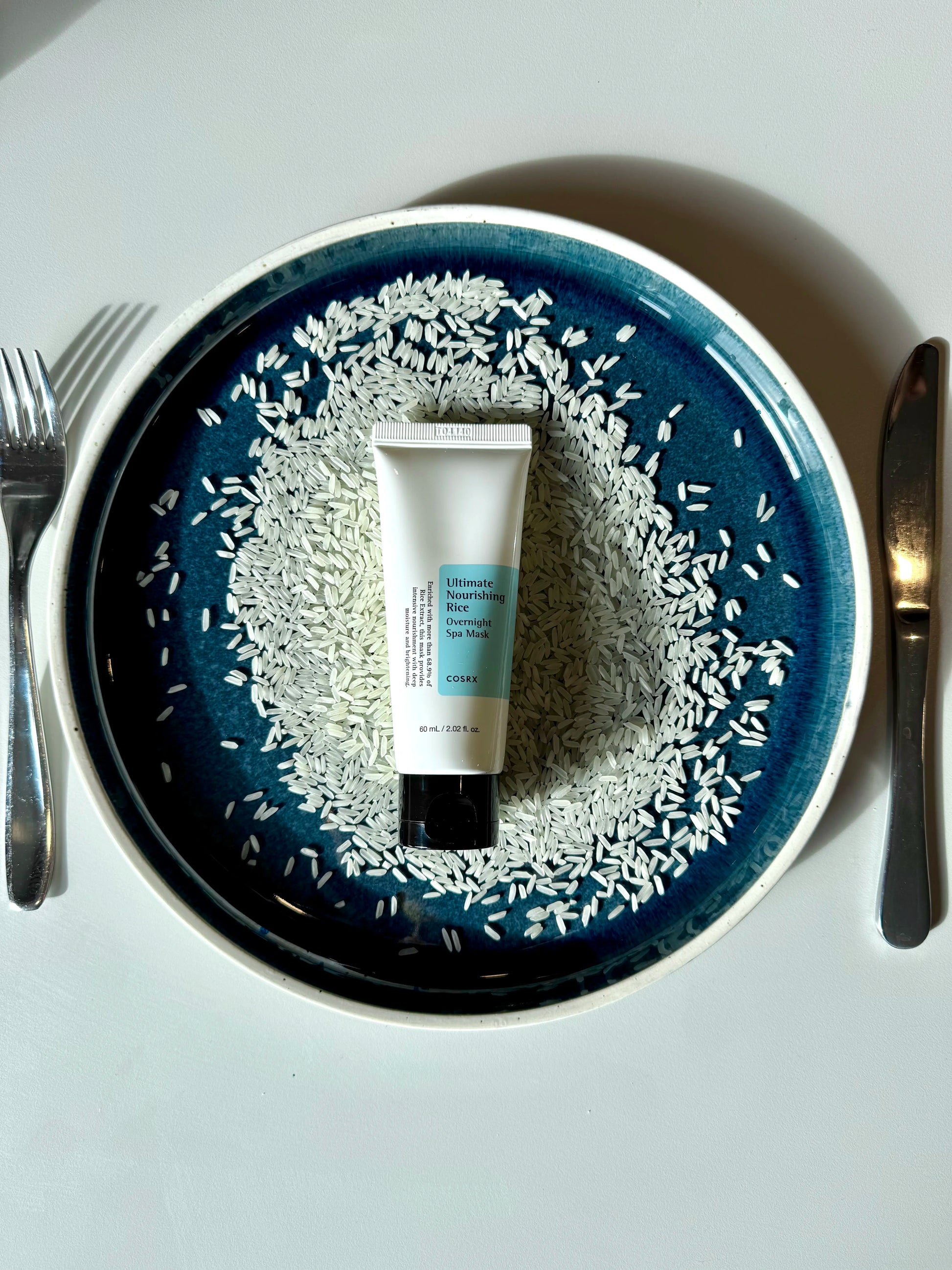 COSRX Ultimate Nourishing Rice Overnight Spa Mask på taleken