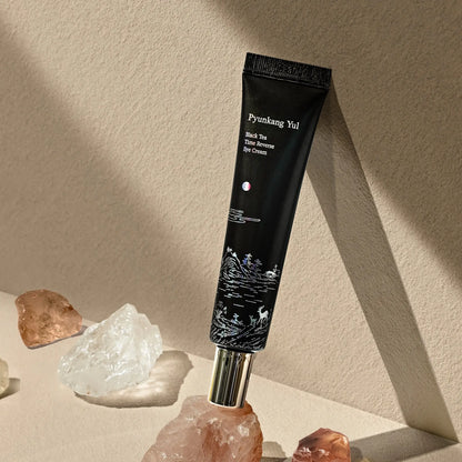 Pyunkang Yul Black Tea Time Reverse Eye Cream – Nærende øjencreme med sort te-ekstrakt, der reducerer fine linjer og forbedrer hudens elasticitet. 25 ml