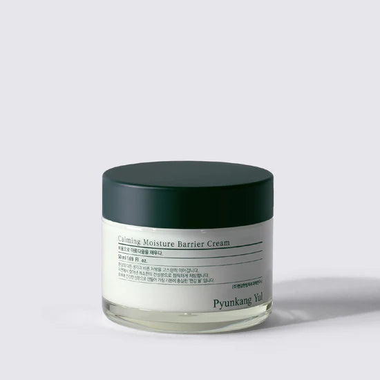 Pyunkang Yul Calming Moisture Barrier Cream på en hvis baggrund