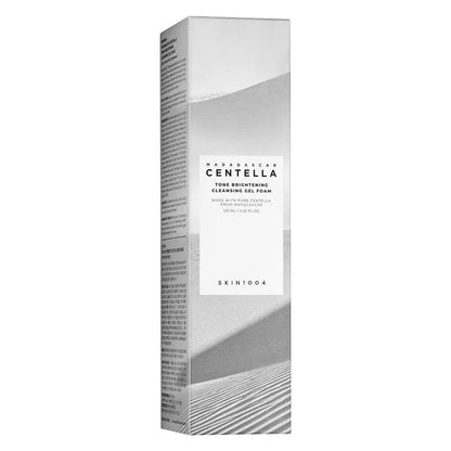 “SKIN1004 Madagascar Centella Tone Brightening Cleansing Gel Foam – Skånsom rens med centella, der lysner og beroliger huden. 125 ml.”