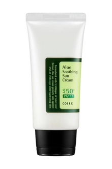 COSRX aloe vera solcreme gennemsigtig baggrund
