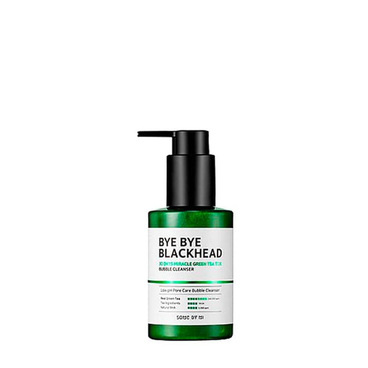 Some By Mi Bye Bye Blackhead 30days Bubble Cleanser på en hvis baggrund. Koreansk hudpleje 