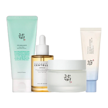 Komiko basis pakke 4 steps parfumefri med Green Plum Refreshing Cleanser, SKIN1004 Centella Ampoule, Dynasty Cream og Relief Sun Aqua-Fresh SPF50+