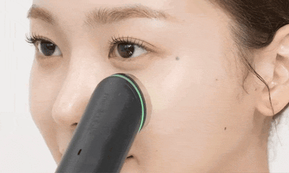 Kvinder der bruger medicube booster pro 8